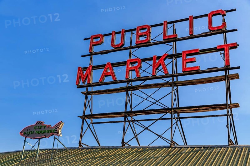 Sign at the entrance of Pike Place Public Market