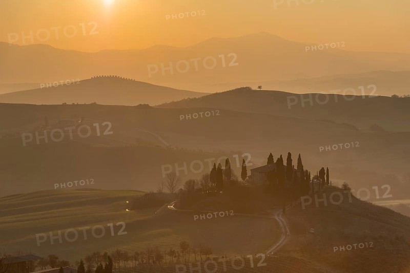 Podere Belvedere farmhouse at sunrise