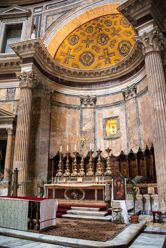 Altar inside the Pantheon