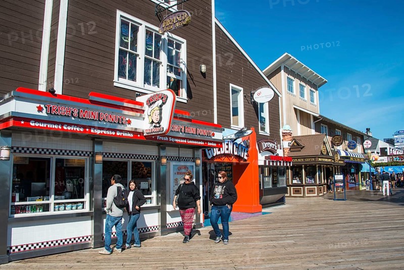 Shops and restaurants at Pier 39