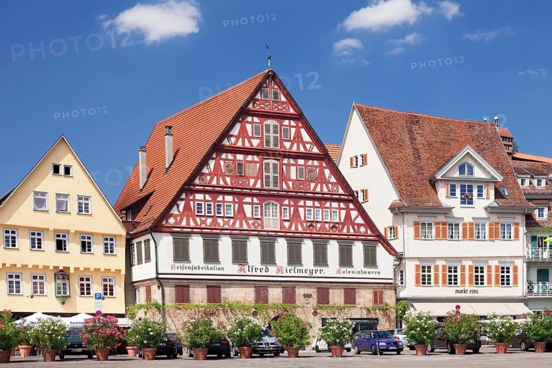 Kielmeyer Haus at the market