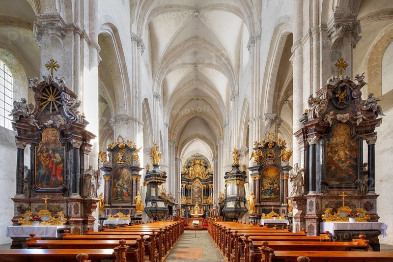 Collegiate church