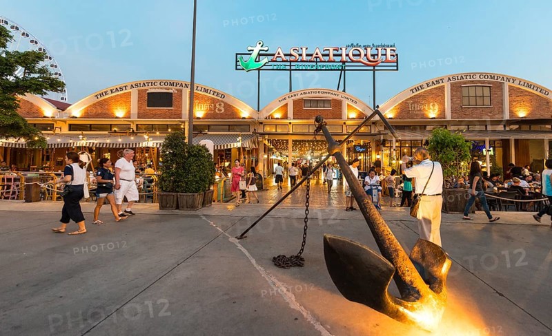 Asiatique riverfront Mae Nam Chao Phraya