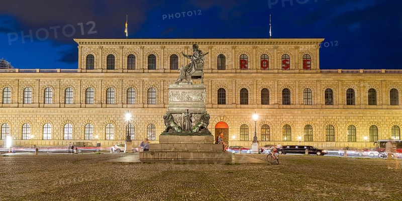 Max-Joseph-Platz with Monument King Max I Joseph in the evening