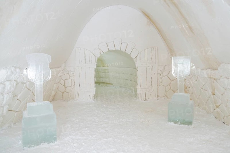Entrance hall in the ice hotel