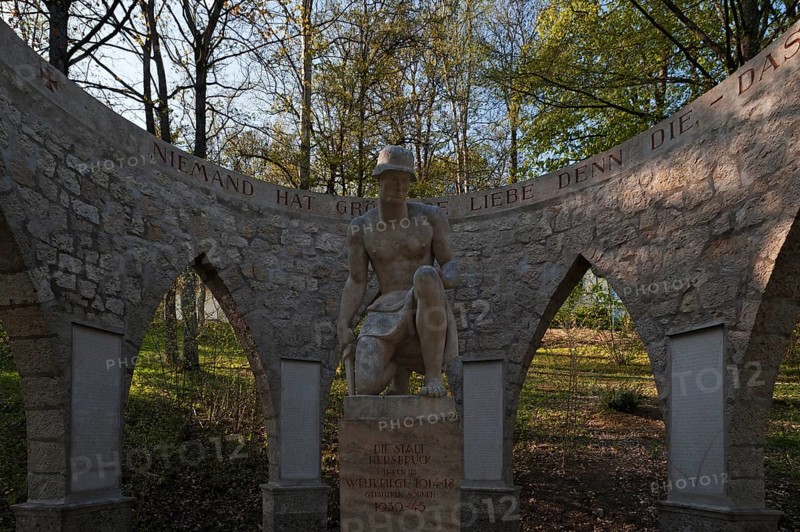 Memorial to the fallen soldiers of World War II
