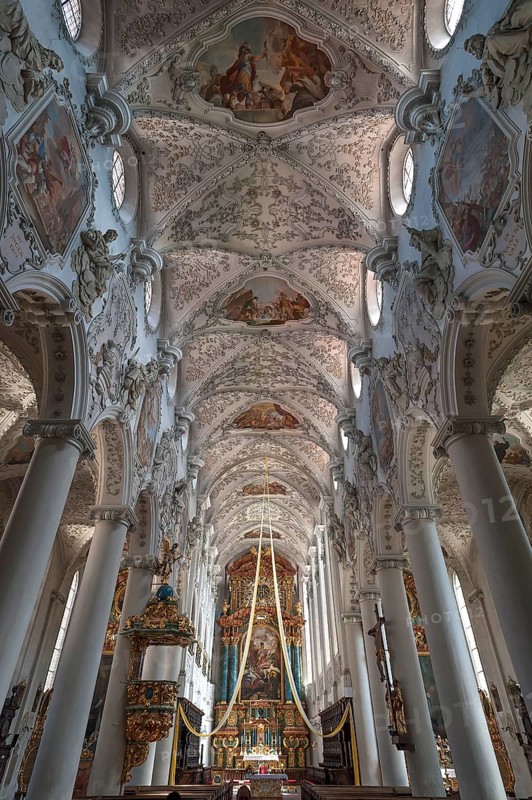 Ceiling by the chancel of St. George's Church