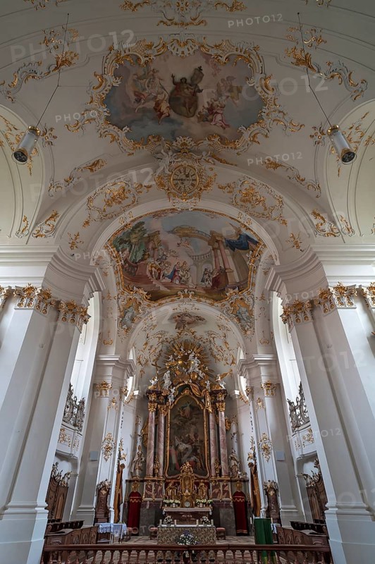 Ceiling vault with the high altar in the late Baroque monastery church