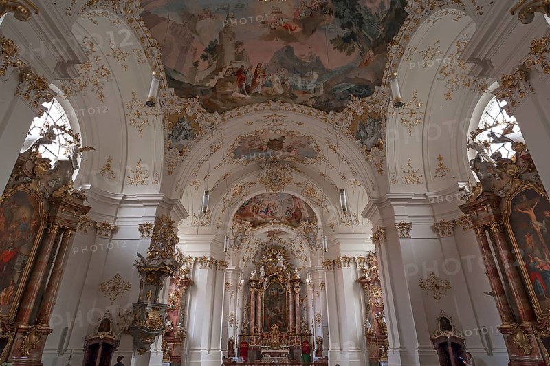 Ceiling vault and the chancel of the late Baroque monastery church