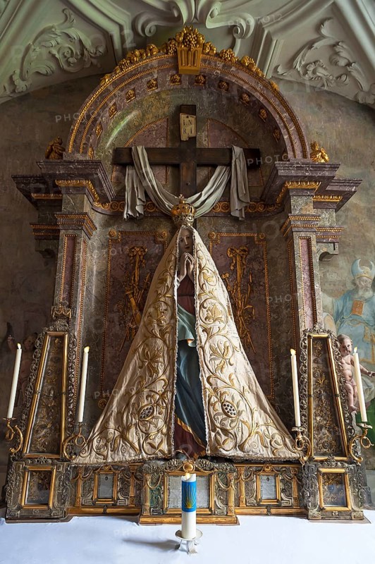 Altar of Mary in the parish church of St. Benedict