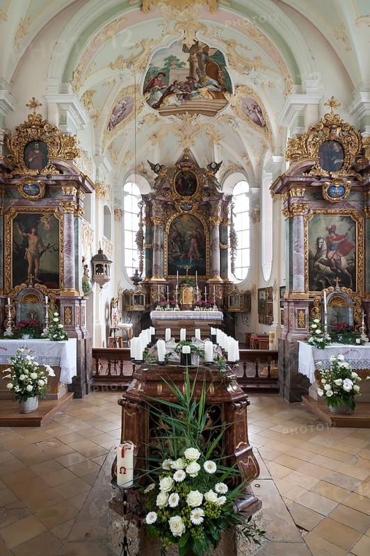 Chancel in Wilparting pilgrimage church