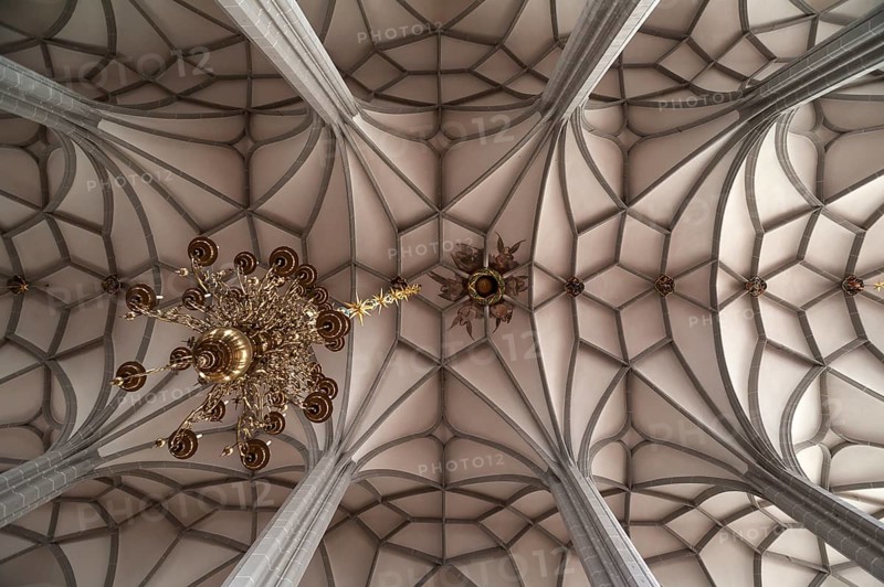 Vault with chandelier