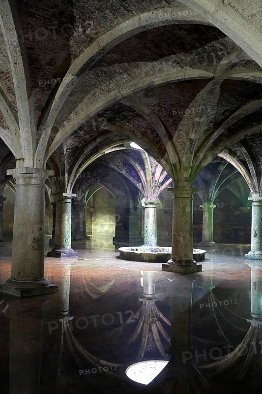 Portuguese cistern