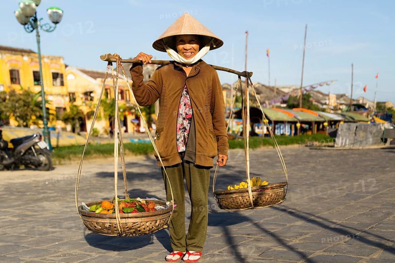 Woman selling fruits