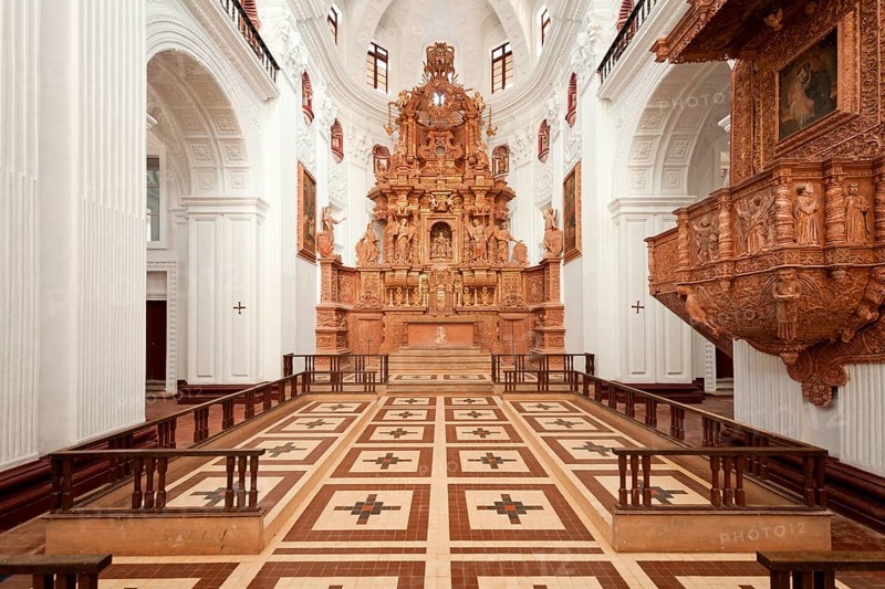 Altar of the Cathedral of St. Cajetan