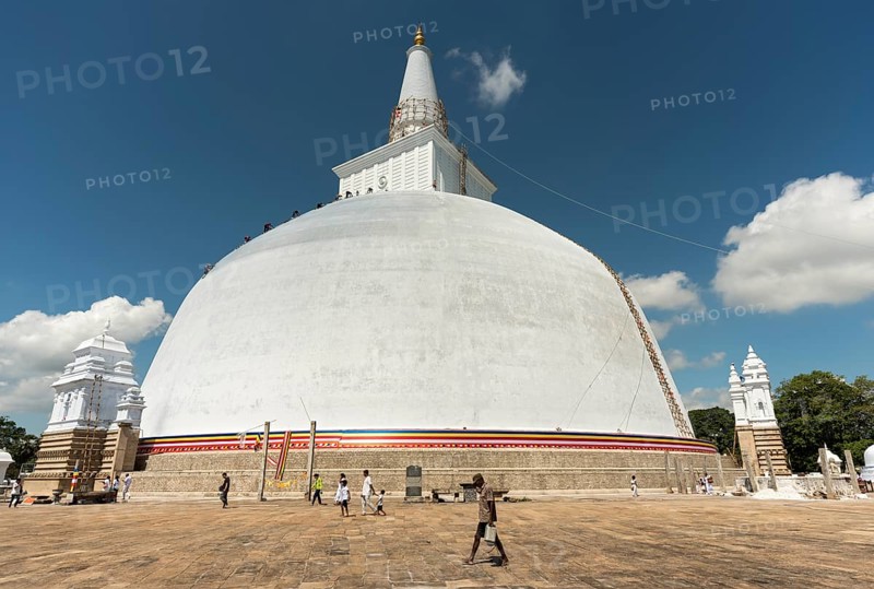 Ruwanwelisaya or Ruwanweli Maha Seya Stupa