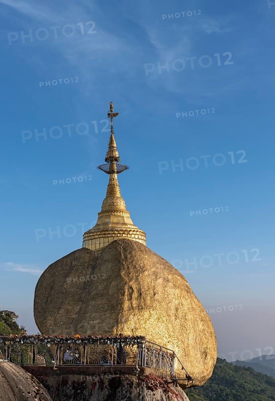Kyaiktiyo Pagoda