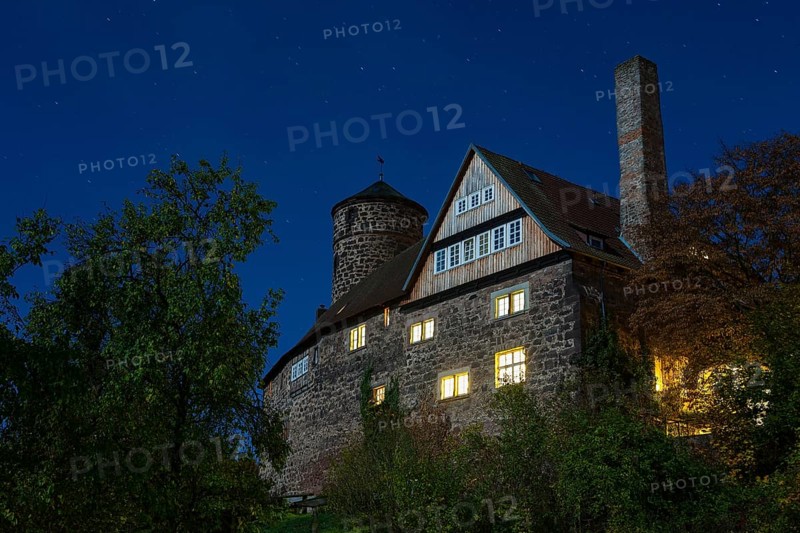 Burg Ludwigstein castle at night