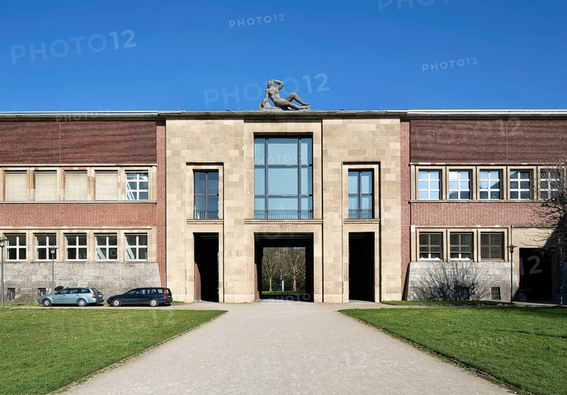 Ehrenhof complex with Kunst-Palast museum and NRW-Forum Kultur und Wirtschaft
