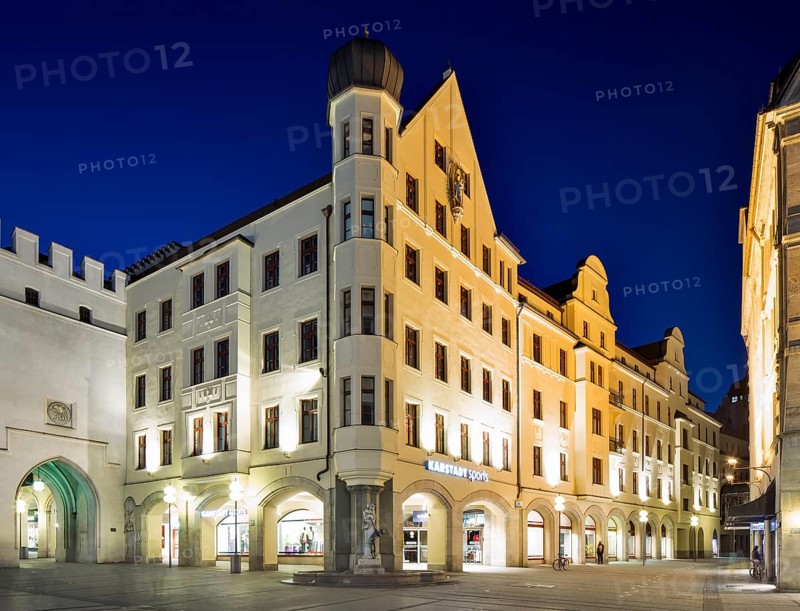 Oberpollinger shopping arcade