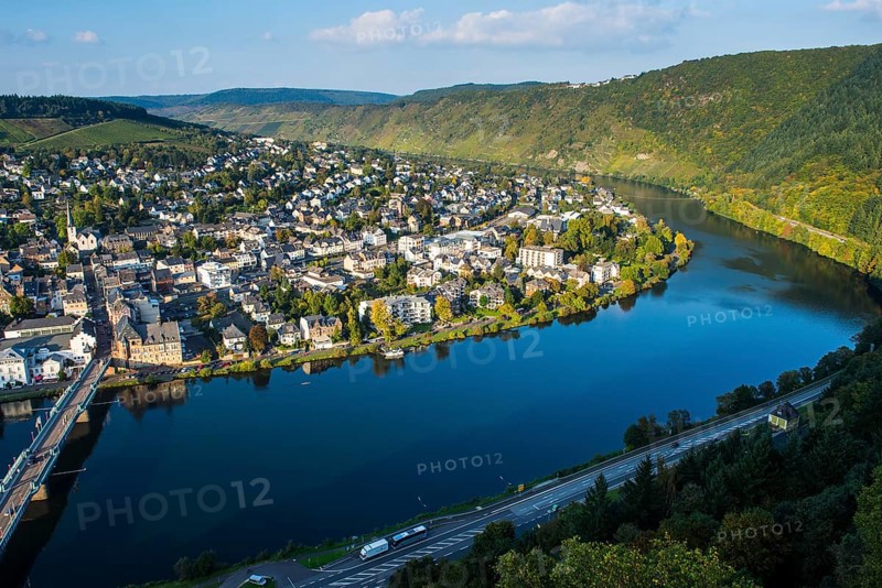 View across Traben-Trarbach and the Moselle river