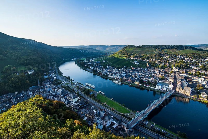 View across Traben-Trarbach and the Moselle river