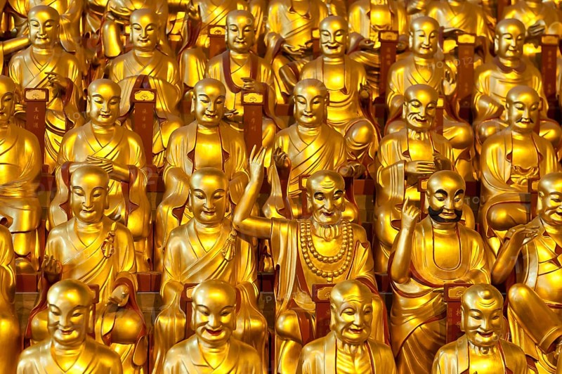 Golden Buddha figures