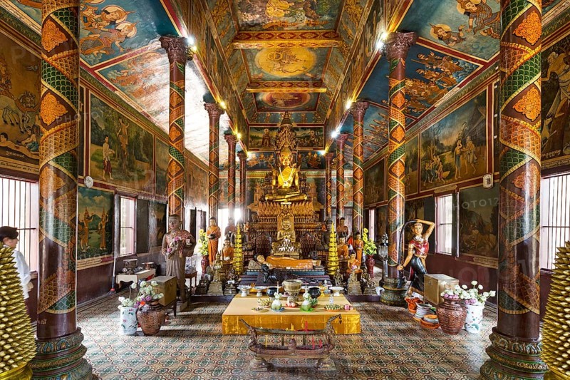 Bronze statue and altar