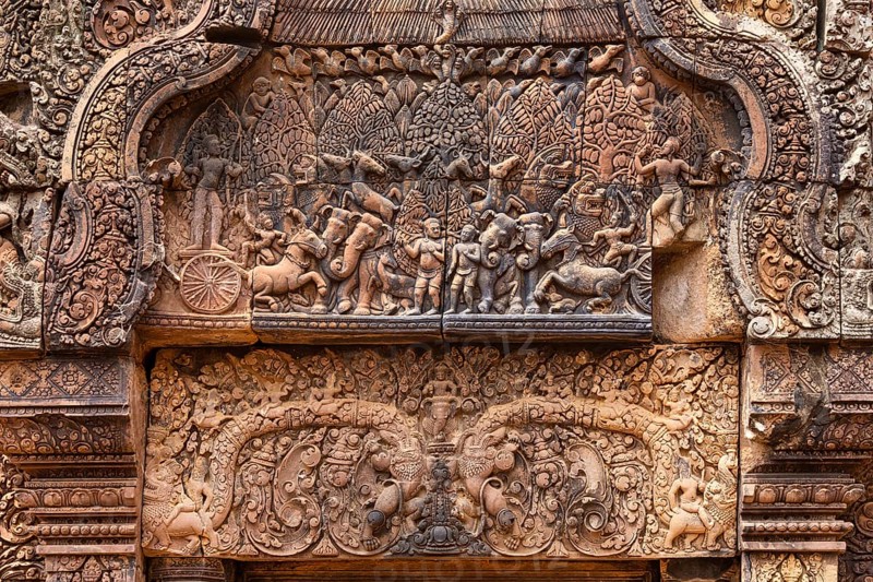 Bas-relief at the entrance of the northern library