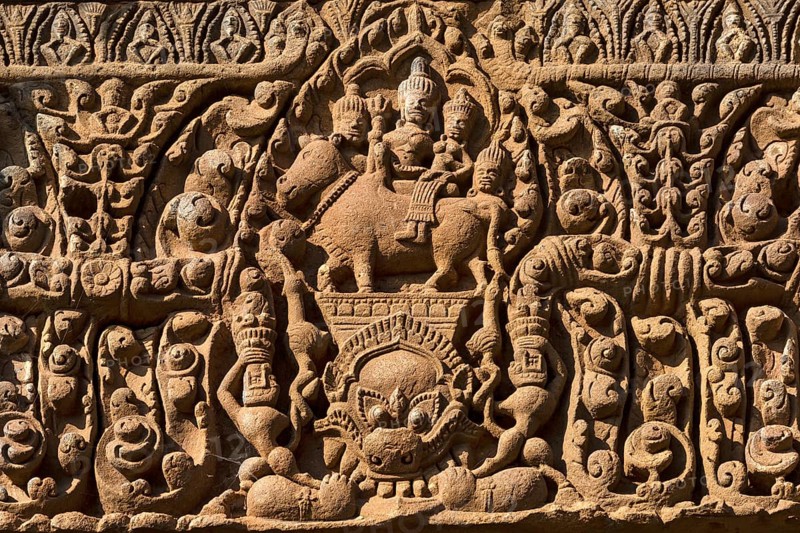 Uma Mahesvara relief on the lintel