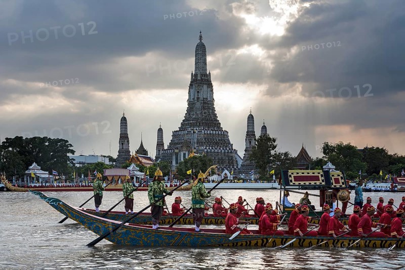 Royal barge procession