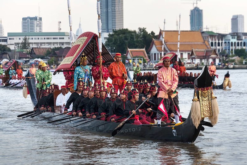 Royal barge procession