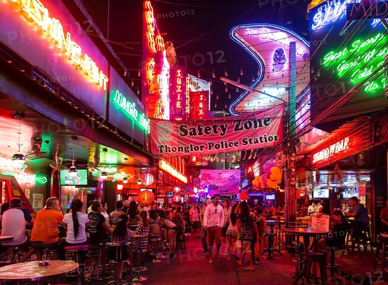 Bars and nightlife in Soi Cowboy red-light district