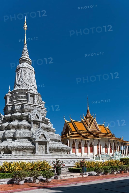 Stupa of King Norodom Suramarit in front of the Silver Pagoda in the Royal Palace District