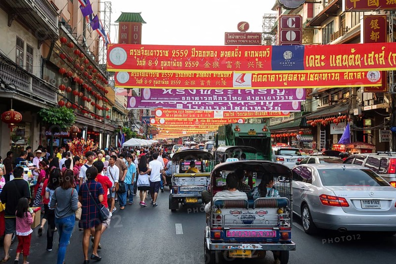 Heavy traffic in Yaowaraj road
