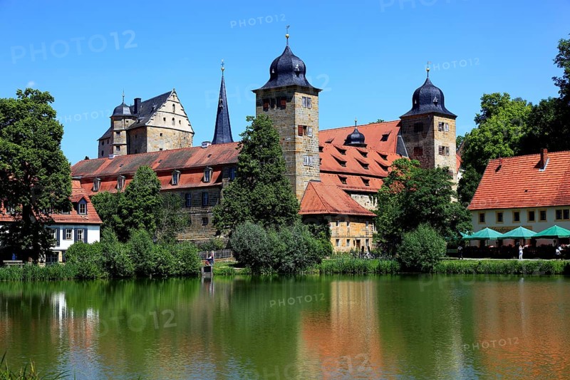 Schloss Thurnau and castle pond