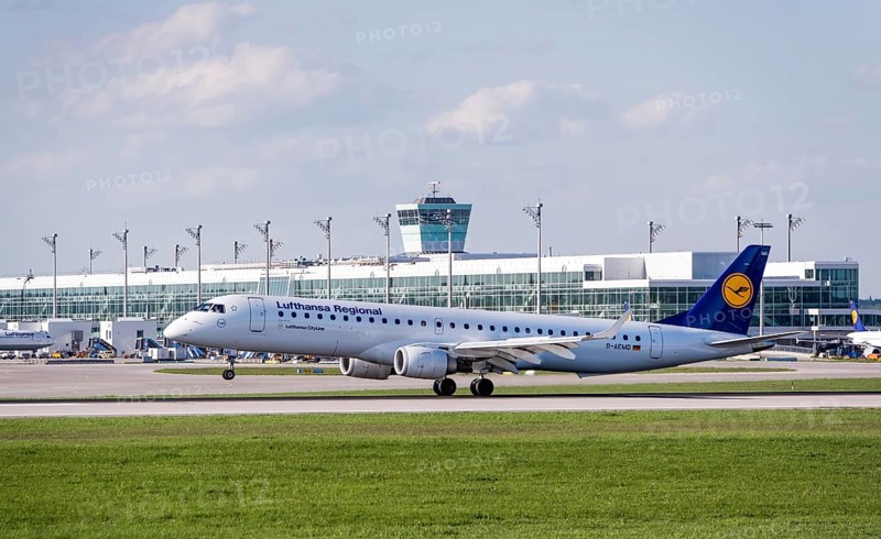 Lufthansa jet
