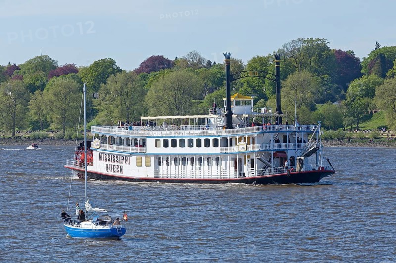 Paddleboat Mississippi Queen