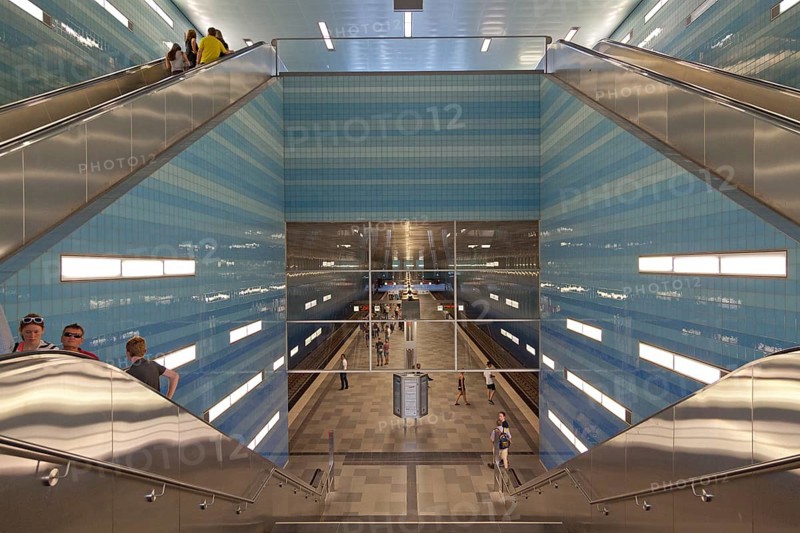 Metro Station Uberseequartier