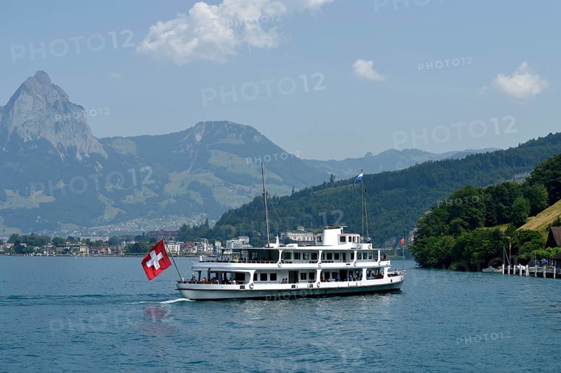MS Schwyz approaching the landing stage at Treib