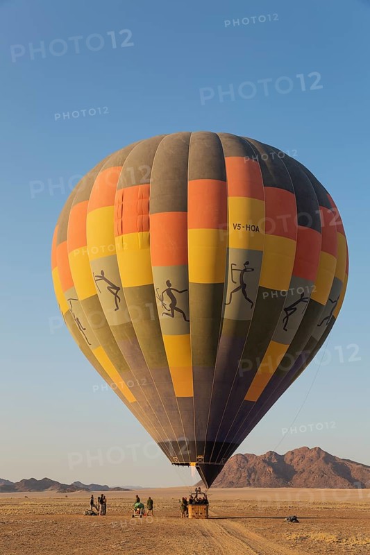 Passengers aboard the hot air ballon