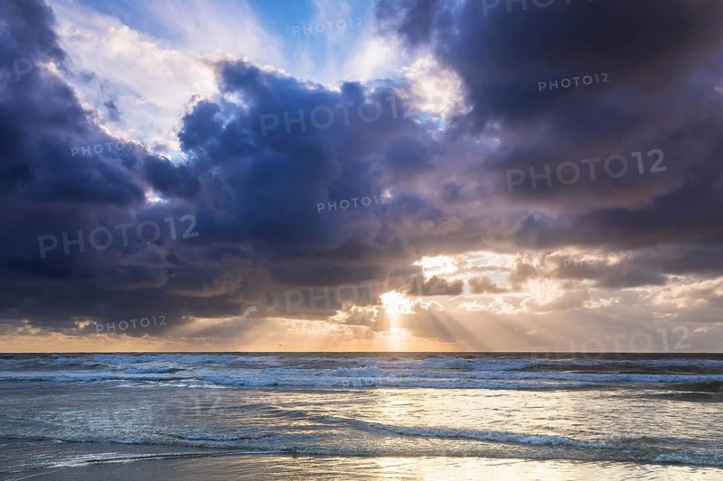 Sunset at the sea