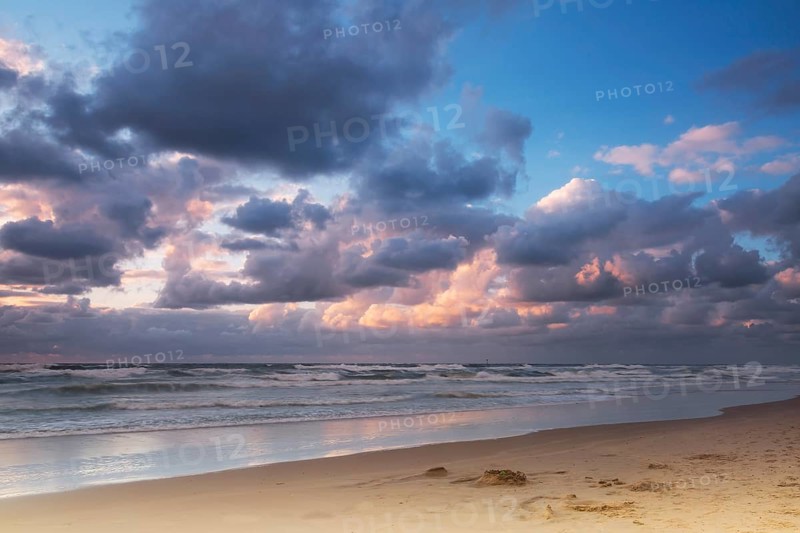 Sunset at the sea
