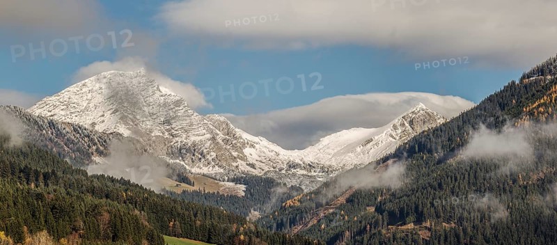 View towards Grossen Pyhrgas Mountain and Scheiblingstein Mountain