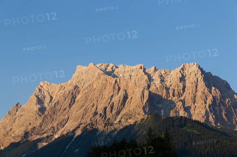 Mt Zugspitze and Mt Schneefernerkopf