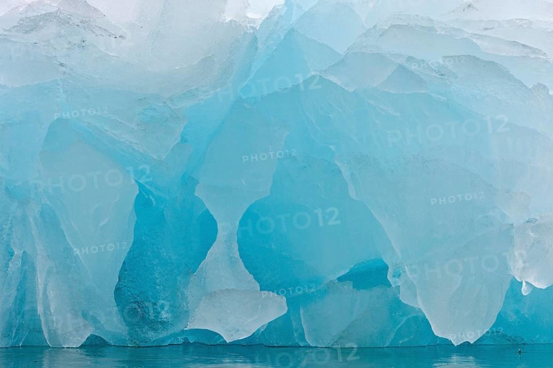 Detailed view of the ice