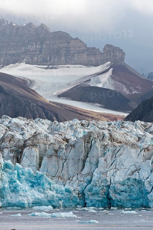 Kongsbreen Glacier