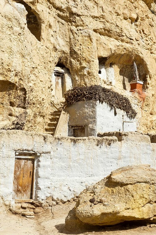 Residential caves in rocks