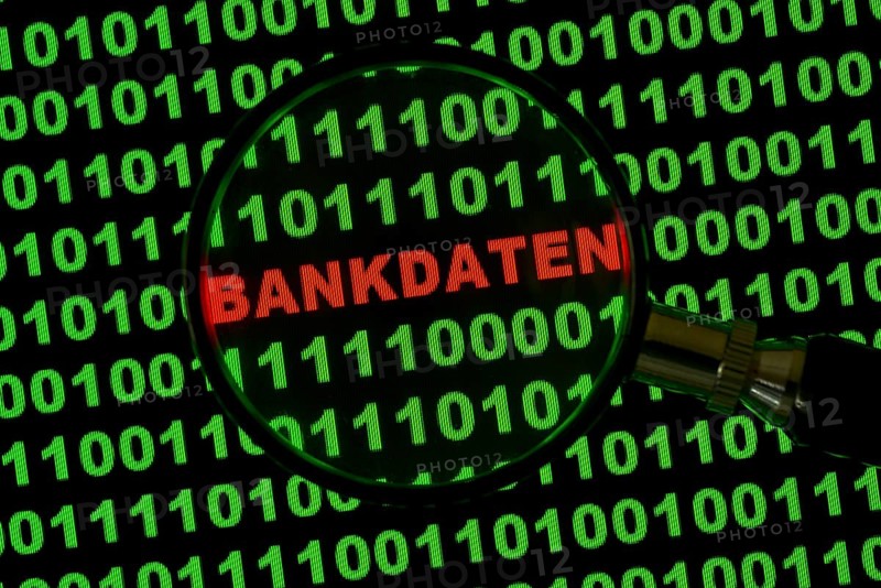 Binary code with the word 'Bankdaten'