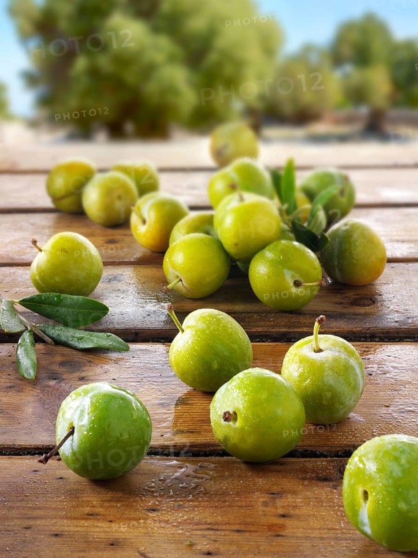Greengage plums